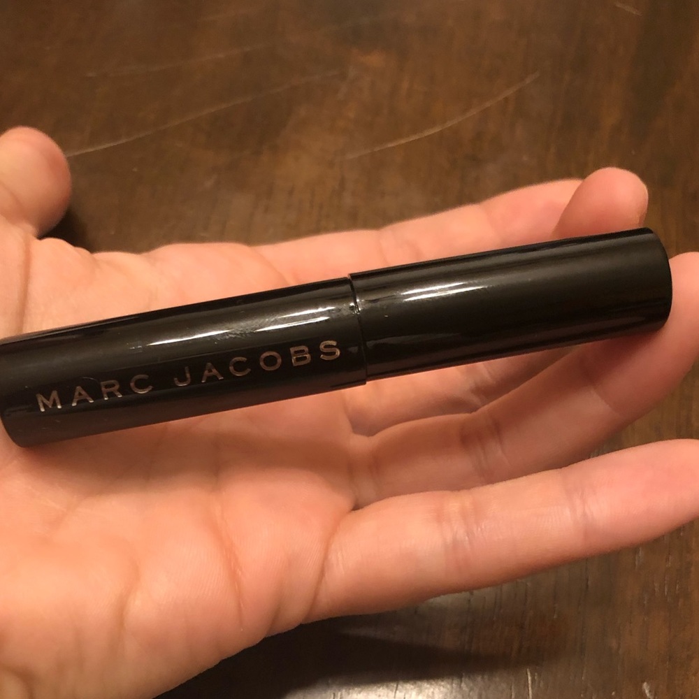 Marc Jacobs voluminous mascara mini